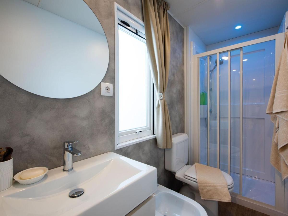 Premium Mobile Home In Novalja Exterior foto